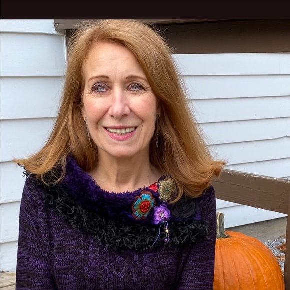 Meet your Posher, Nancy - Picture 2 of 2